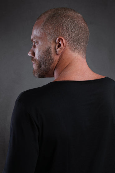 Camiseta Canoe Manga Longa Gola Canoa Algodão Egípcio com Elastano Preta - Be_cava