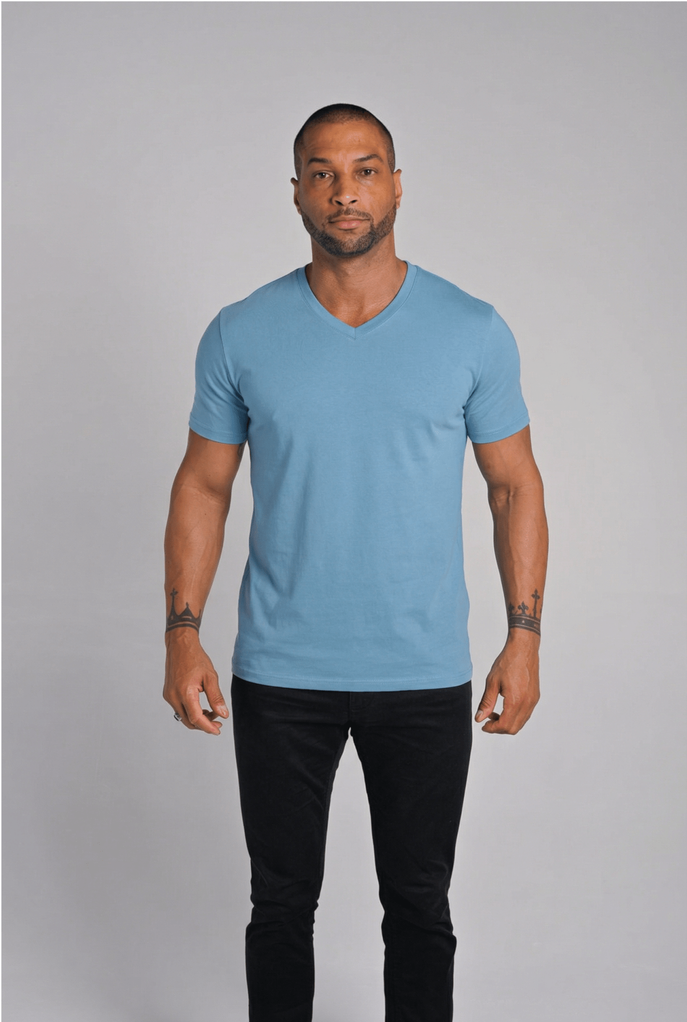 Camiseta Pima Original Gola V Cobalto - Be_cava