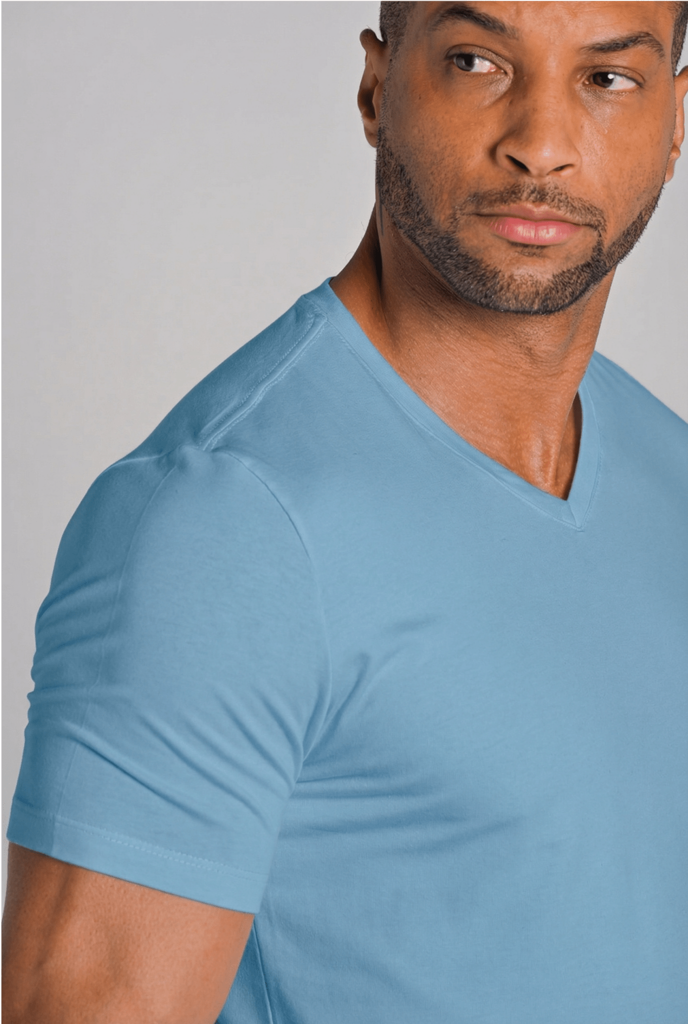 Camiseta Pima Original Gola V Cobalto - Be_cava