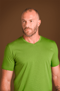 Camiseta Pima Original Gola V Verde Campo - Be_cava